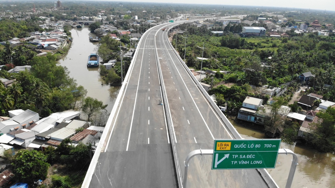 Cao tốc Mỹ Thuận - Cần Thơ dài 23km, đi qua tỉnh Vĩnh Long và Đồng Tháp - Ảnh: MẬU TRƯỜNG