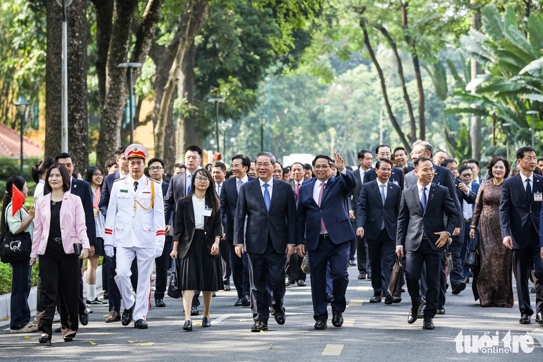 Thủ tướng Phạm Minh Chính chủ trì lễ đón trọng thị Thủ tướng Trung Quốc Lý Cường - Ảnh 10.