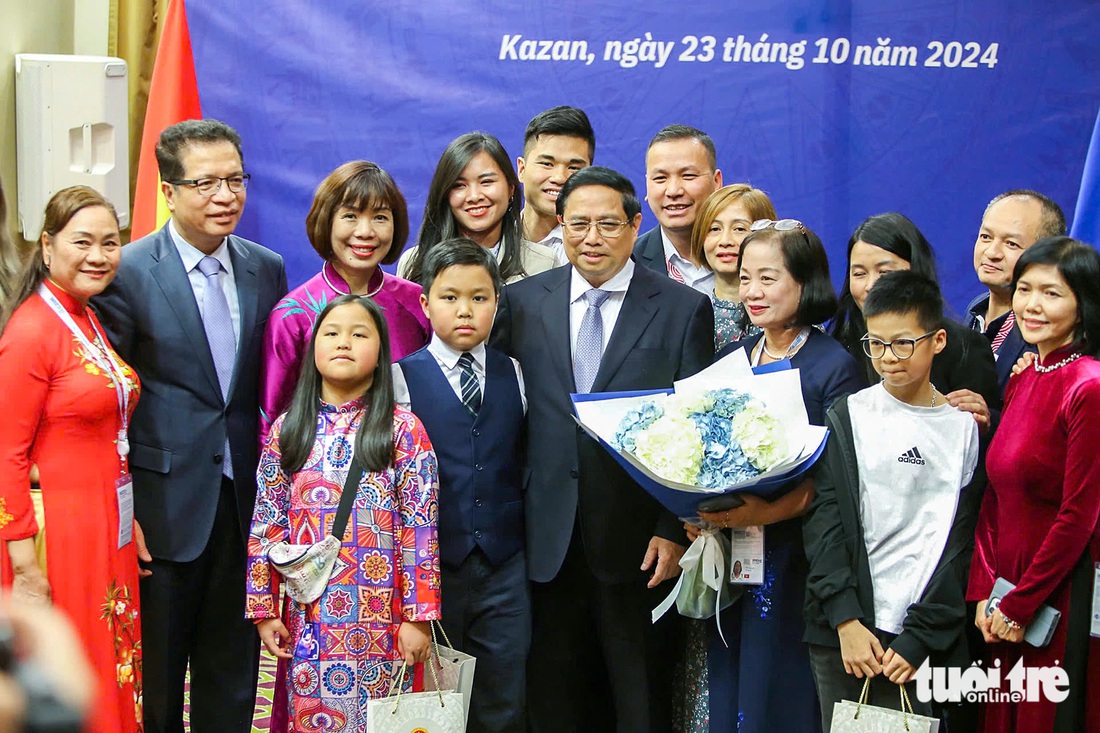 Thủ tướng động viên, mong kiều bào tại Nga luôn đoàn kết trong mọi hoàn cảnh - Ảnh 4.