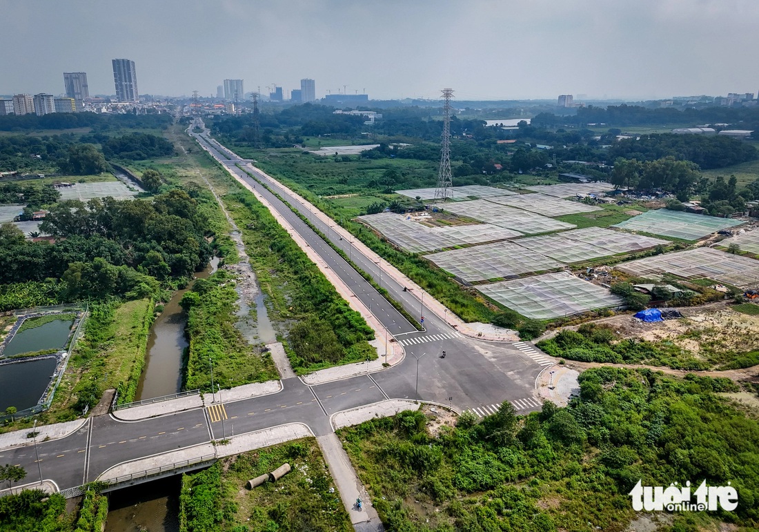 Mặt bằng ở Đại học Quốc gia TP.HCM sau 3 thập kỷ vẫn như 'tấm da beo loang lổ' - Ảnh 14.