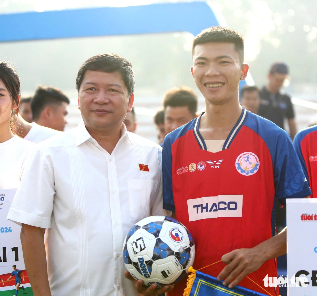 Tưng bừng khai mạc Giải bóng đá công nhân, viên chức Việt Nam 2024 - Ảnh 4.