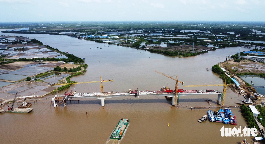 Ngắm dự án cầu Gành Hào hơn 650 tỉ nối liền Cà Mau và Bạc Liêu sắp hoàn thành - Ảnh 10.