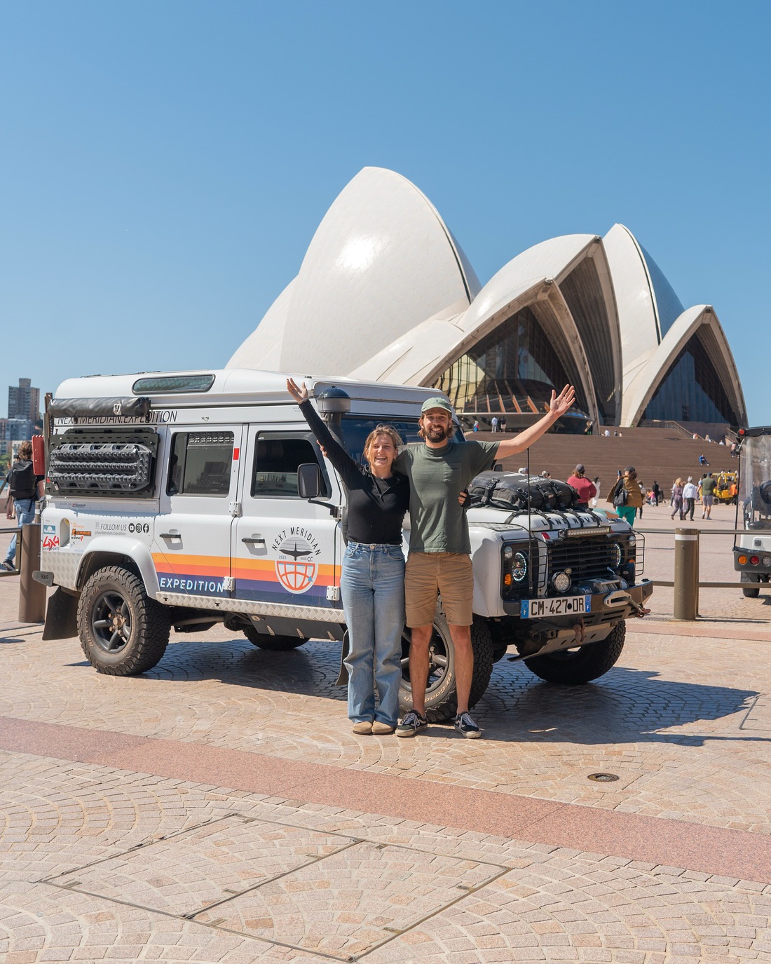 Sống trong Land Rover Defender: Không giường không nhà tắm nhưng... tiết kiệm tiền thuê nhà - Ảnh 12.