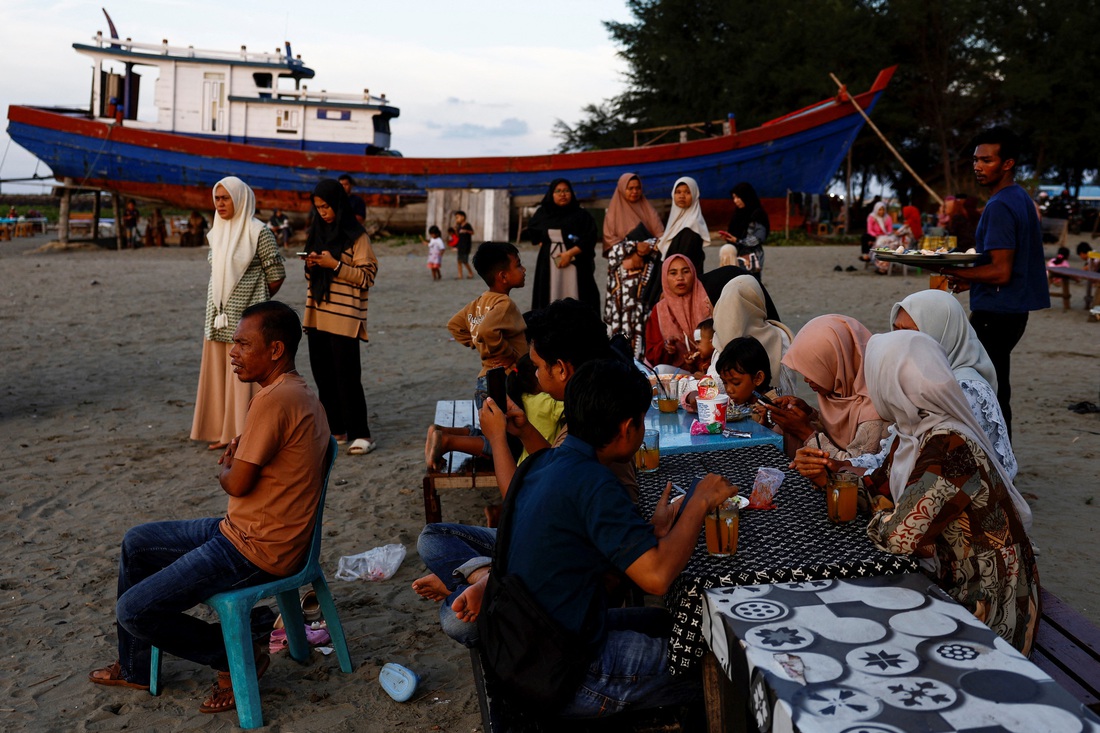 20 năm thảm họa sóng thần ở Indonesia: Tái sinh từ đống tro tàn - Ảnh 10.