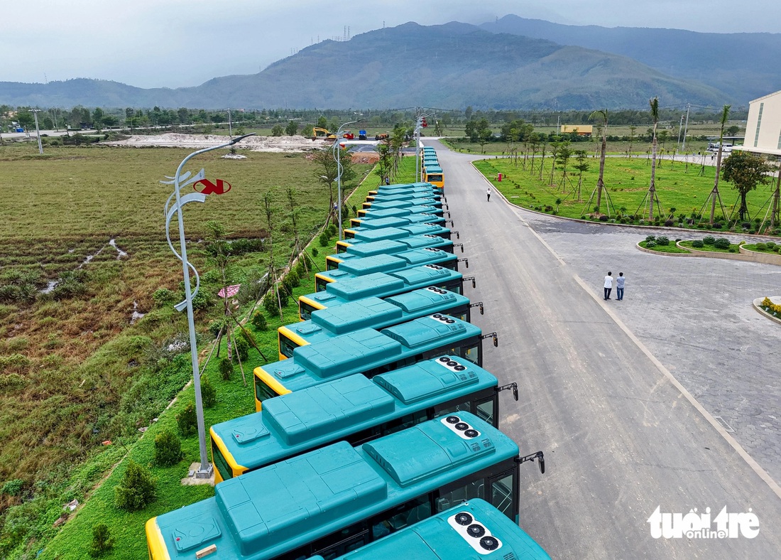 Ngắm diện mạo đặc biệt của 17 tuyến xe buýt điện kết nối trực tiếp ga metro số 1 - Ảnh 8.