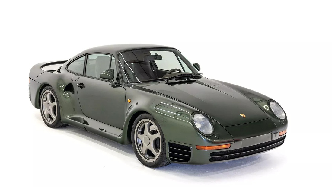Xe Porsche từng của... Nissan bán với giá ít nhất 80 tỉ đồng- Ảnh 1. Chiếc Porsche 959 được kỳ vọng thu về số tiền ngang tiền mua siêu xe Bugatti Chiron - Ảnh: Carscoops