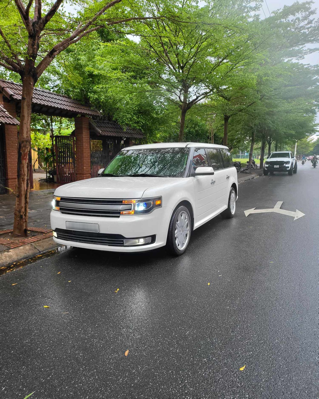 Chủ xe Ford Flex hàng hiếm tại Việt Nam: 'Đáng chơi như Explorer bản độc'- Ảnh 7.