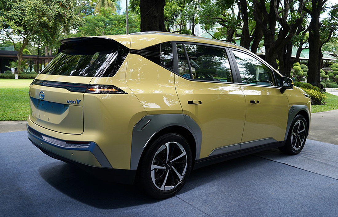 Loạt ô tô Trung Quốc sắp tràn vào Việt Nam: Phần lớn là xe điện, hybrid- Ảnh 12. Bản cao cấp nhất dùng động cơ điện công suất 204 mã lực. Pin 69,9kWh cho phép tầm vận hành 580km sau một lần sạc đầy - Ảnh: GAC