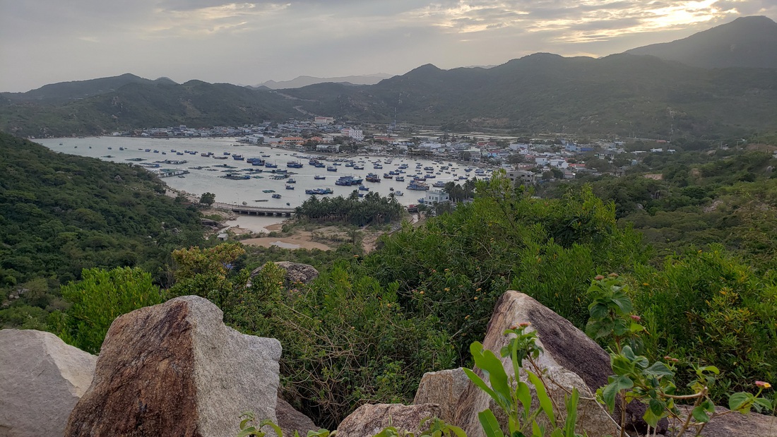 Làng chài Vĩnh Hy - Ảnh: QUÂN NAM