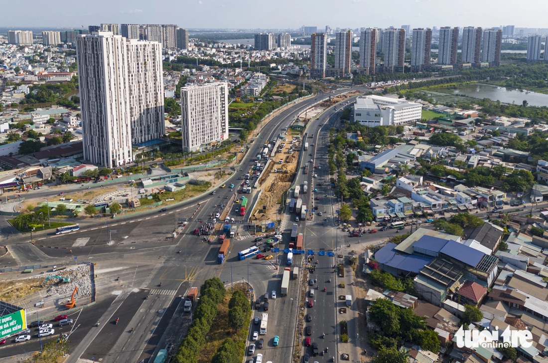 Nút giao An Phú khởi công xây dựng cuối năm 2022, với thiết kế hiện đại bậc nhất TP.HCM - Ảnh: CHÂU TUẤN