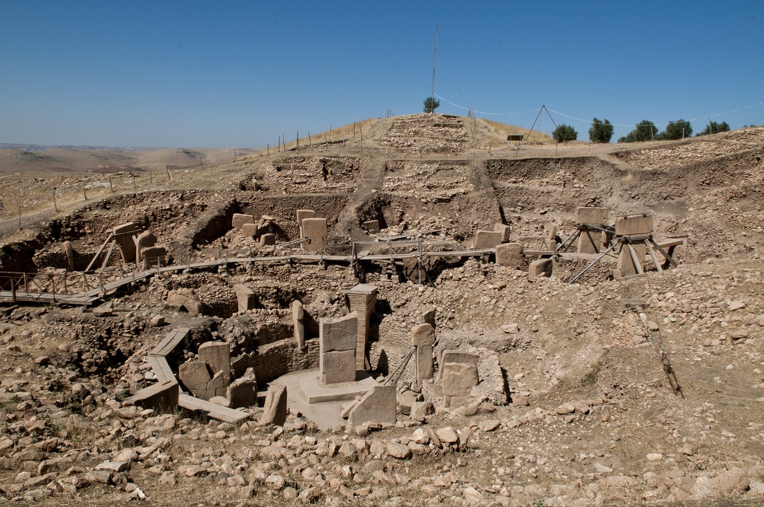 So với Göbeklitepe thì bãi đá cổ Stonehenge, công trình cự thạch nổi tiếng của Anh, dường như có tuổi đời còn rất trẻ - Ảnh: Teomancimit