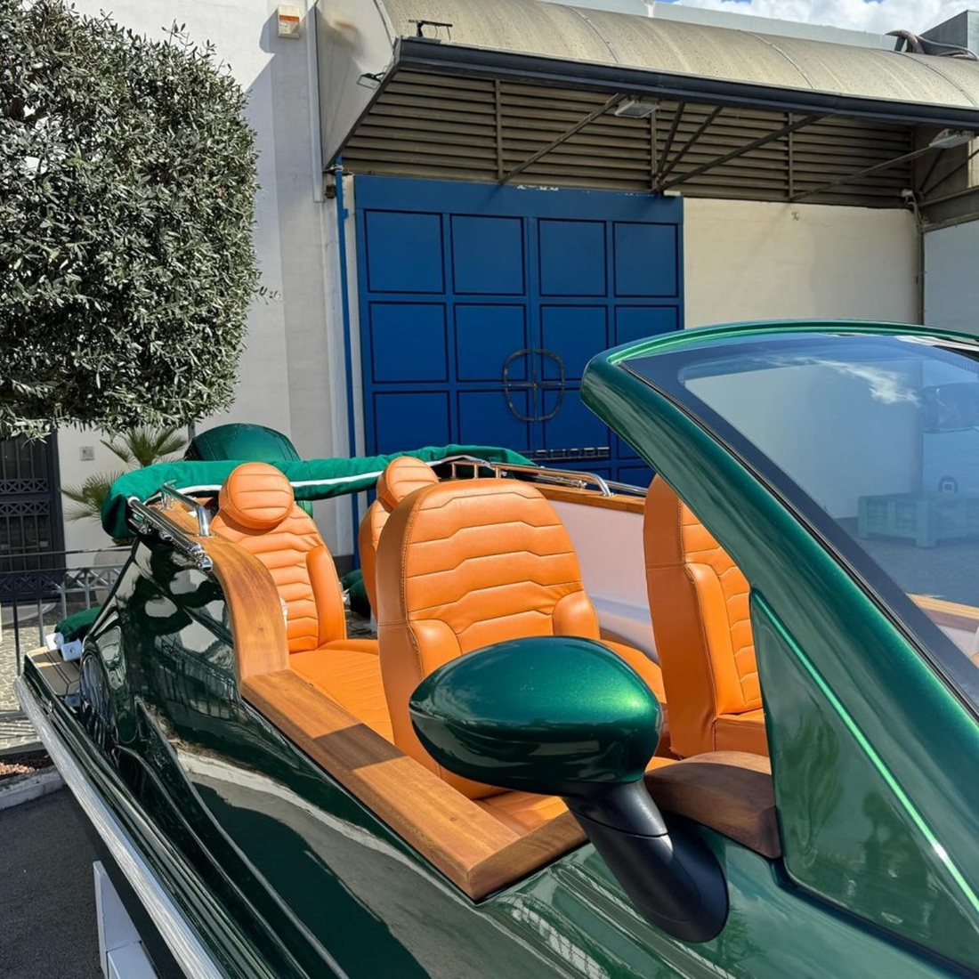 Du thuyền mini như xe Fiat nổi trên mặt nước- Ảnh 4. Du thuyền mini như xe Fiat nổi trên mặt nước- Ảnh 4.