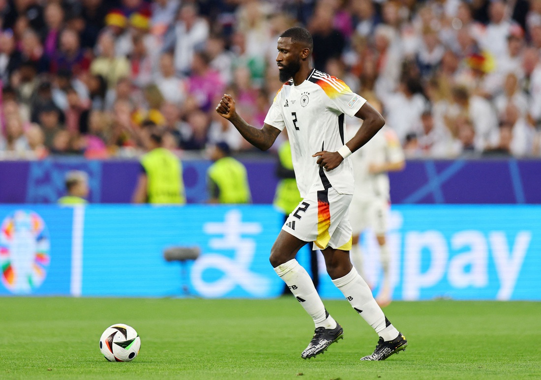 Antonio Rudiger (Đức) đạt tốc độ 36,7km/h. Anh sinh năm 1993, cao 1,90m và đang là trung vệ tại Real Madrid (La Liga, Tây Ban Nha) - Ảnh: REUTERS