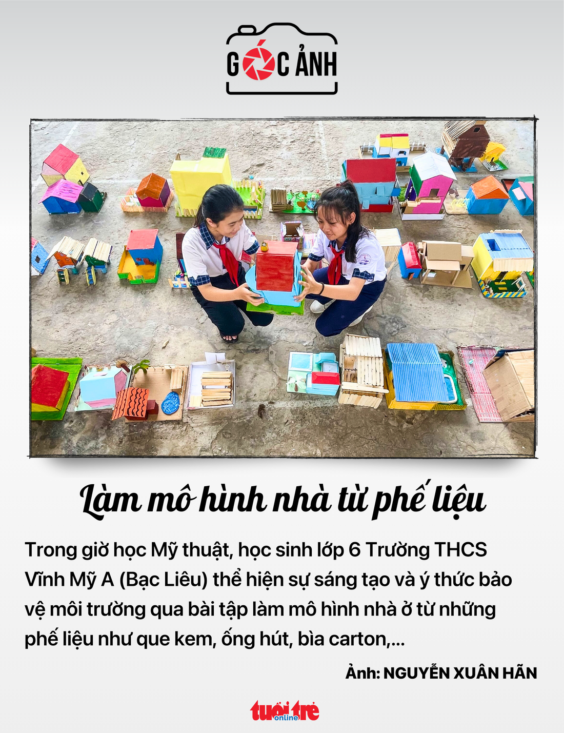 Làm mô hình nhà từ phế liệu - Ảnh: NGUYỄN XUÂN HÃN