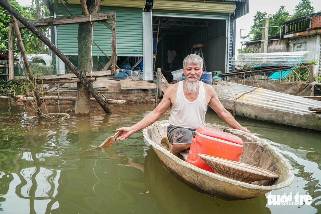 Về rốn lũ Chương Mỹ chứng kiến người Hà Nội ở nhà phao, đi thuyền trên phố- Ảnh 11.