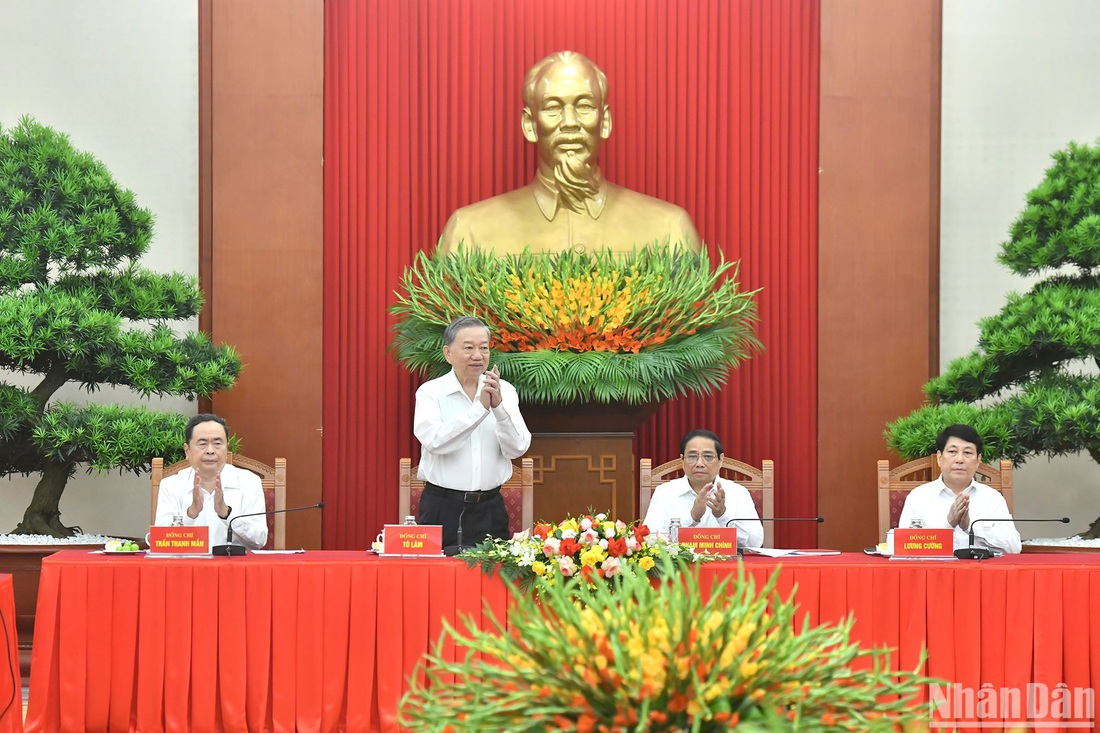 Tổng Bí thư, Chủ tịch nước Tô Lâm chủ trì gặp mặt các lãnh đạo, nguyên lãnh đạo Đảng, Nhà nước- Ảnh 1.