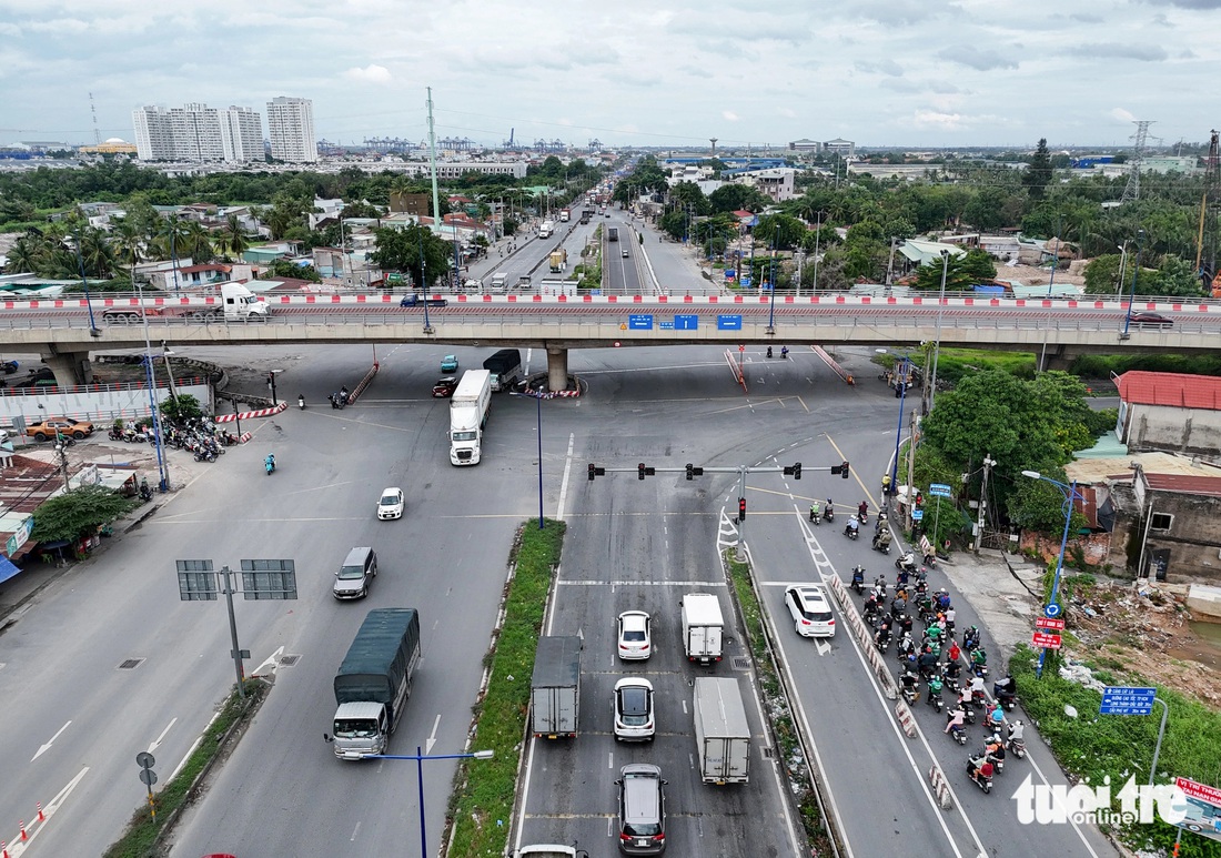 Cận cảnh những dự án đội vốn hàng trăm tỉ ở TP.HCM do chậm giải phóng mặt bằng- Ảnh 2.