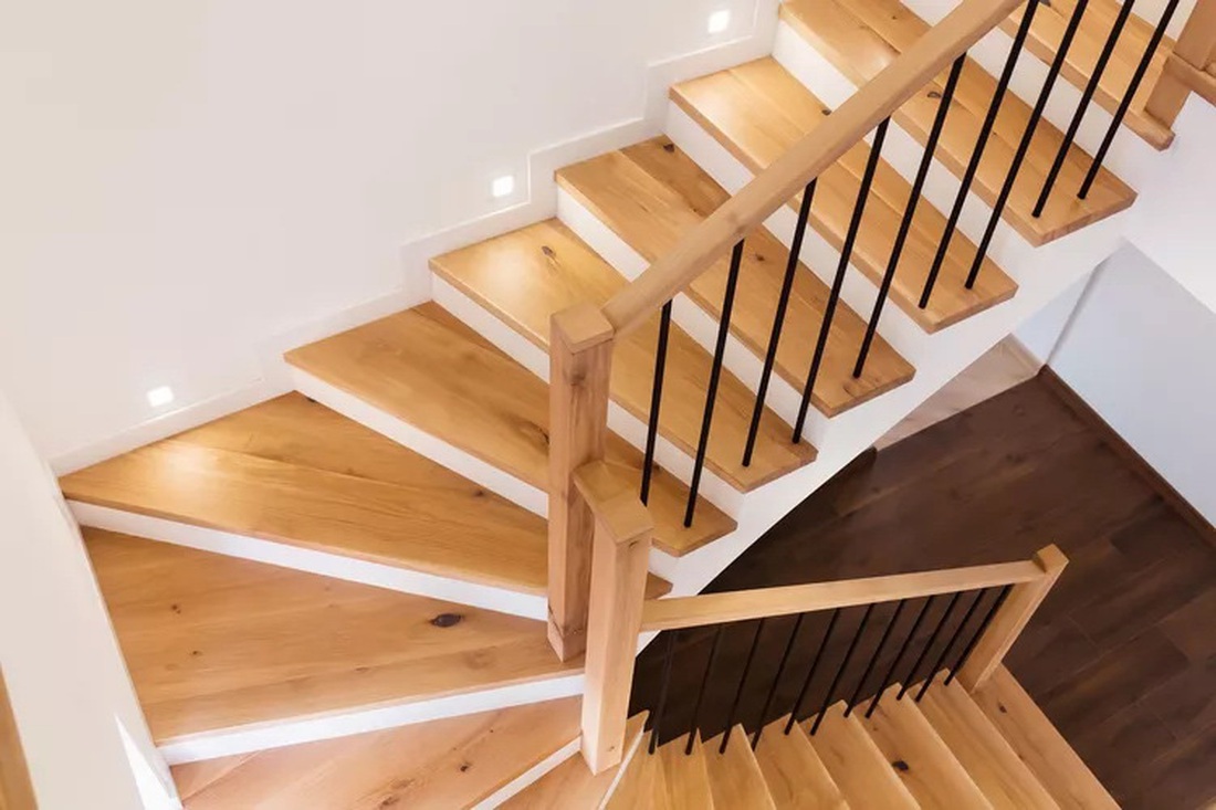 Cầu thang cuộn với các bậc tam giác cho phép thay đổi hướng - Ảnh: BHG