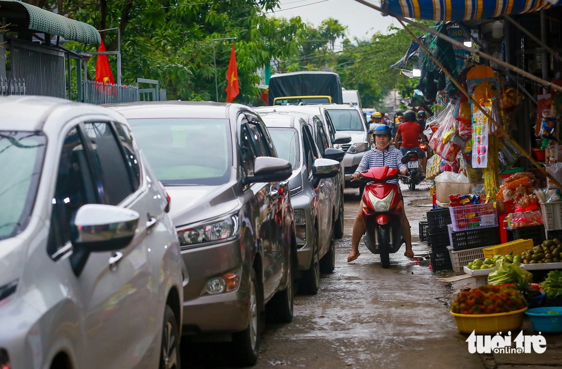 ‘Né’ cầu Long Thành trong thời gian sửa chữa, xe vẫn kẹt cứng đường vô phà Cát Lái - Ảnh 3.