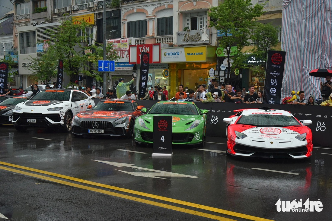 Dàn xe tham gia Gumball 3000 diễn ra tại Việt Nam đang thu hút sự chú ý giới chơi xe toàn cầu - Ảnh 8.