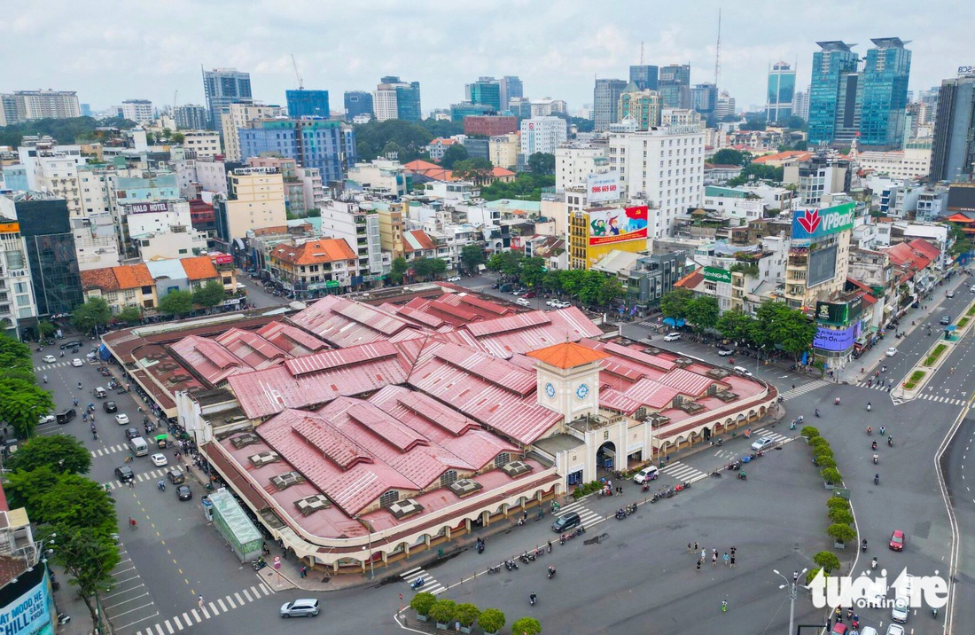 Rừng tràm Trà Sư và chợ Bến Thành nổi bật trong cuộc bình chọn điểm đến du lịch hấp dẫn 2024 - Ảnh 1.