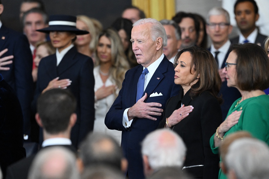 Chùm ảnh: Những khoảnh khắc quanh lễ tuyên thệ nhậm chức Tổng thống Mỹ của ông Trump - Ảnh 9. Những hình ảnh khắc ghi lễ tuyên thệ nhậm chức của Tổng thống Trump - Ảnh 9.