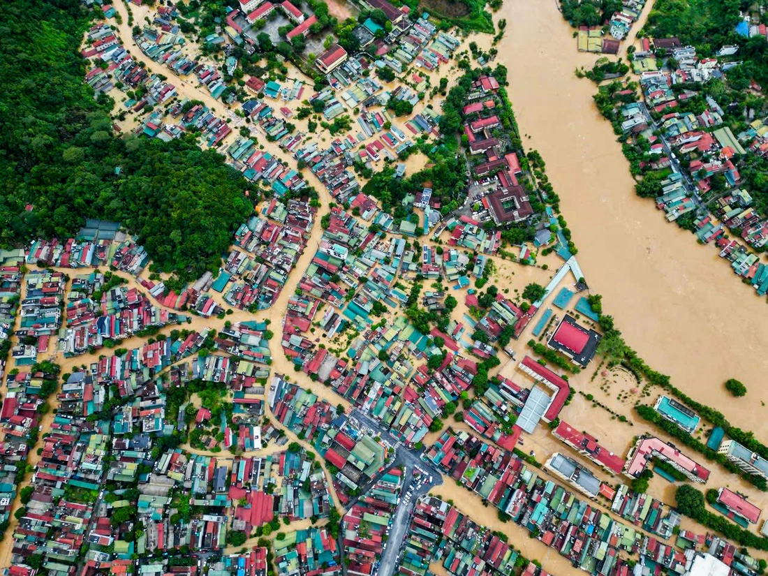 Hình ảnh phố phường Hà Giang ngập trong trận lũ lịch sử - Ảnh 2.