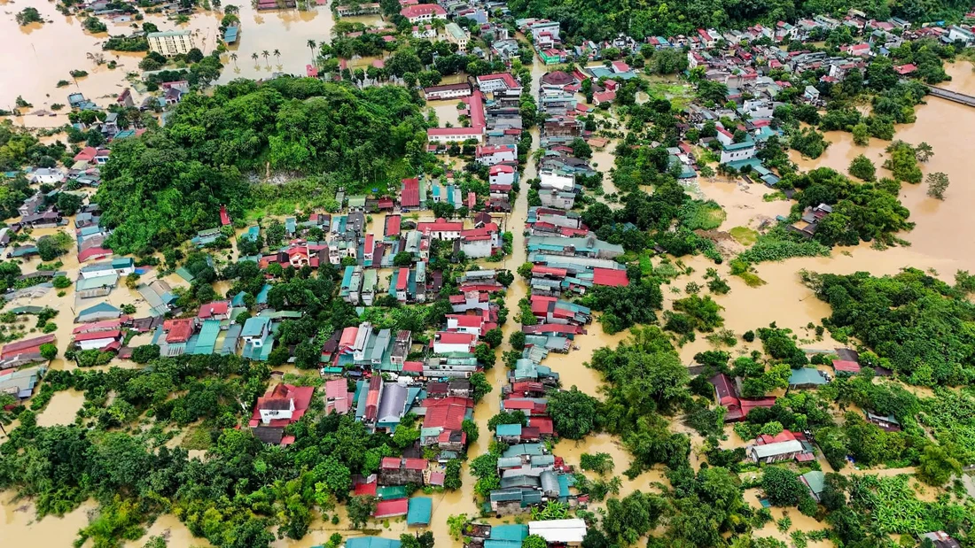 Hình ảnh phố phường Hà Giang ngập trong trận lũ lịch sử - Ảnh 9.