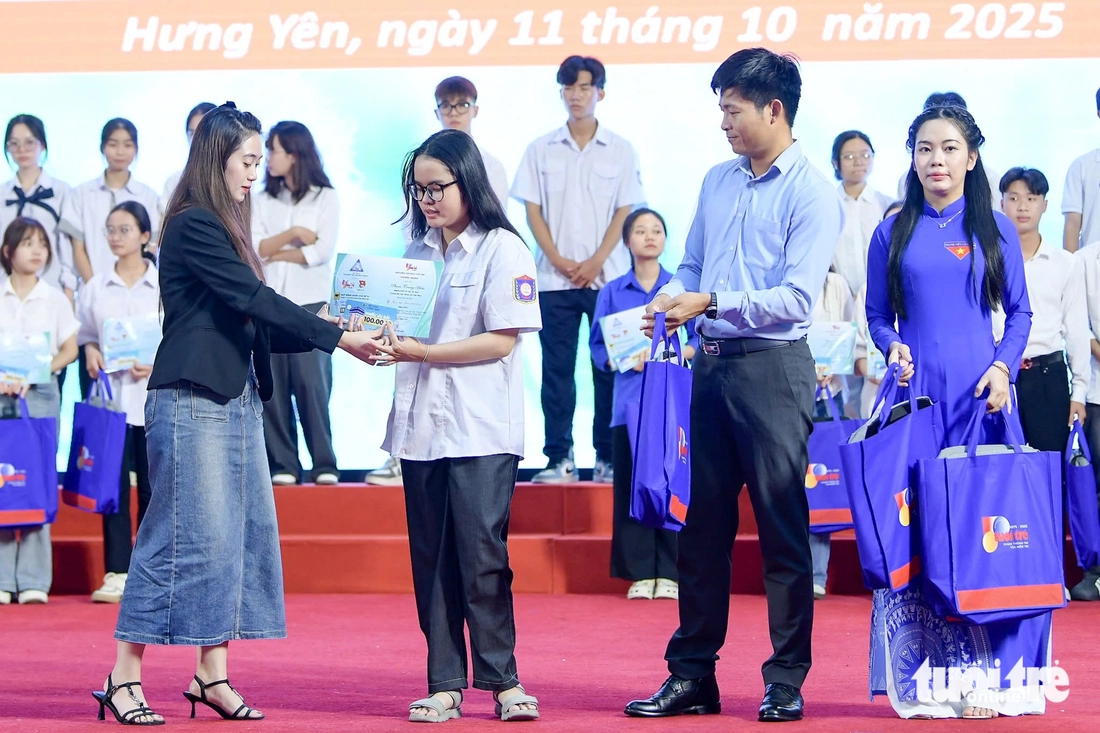 Tiếp sức đến trường - Ảnh 18.