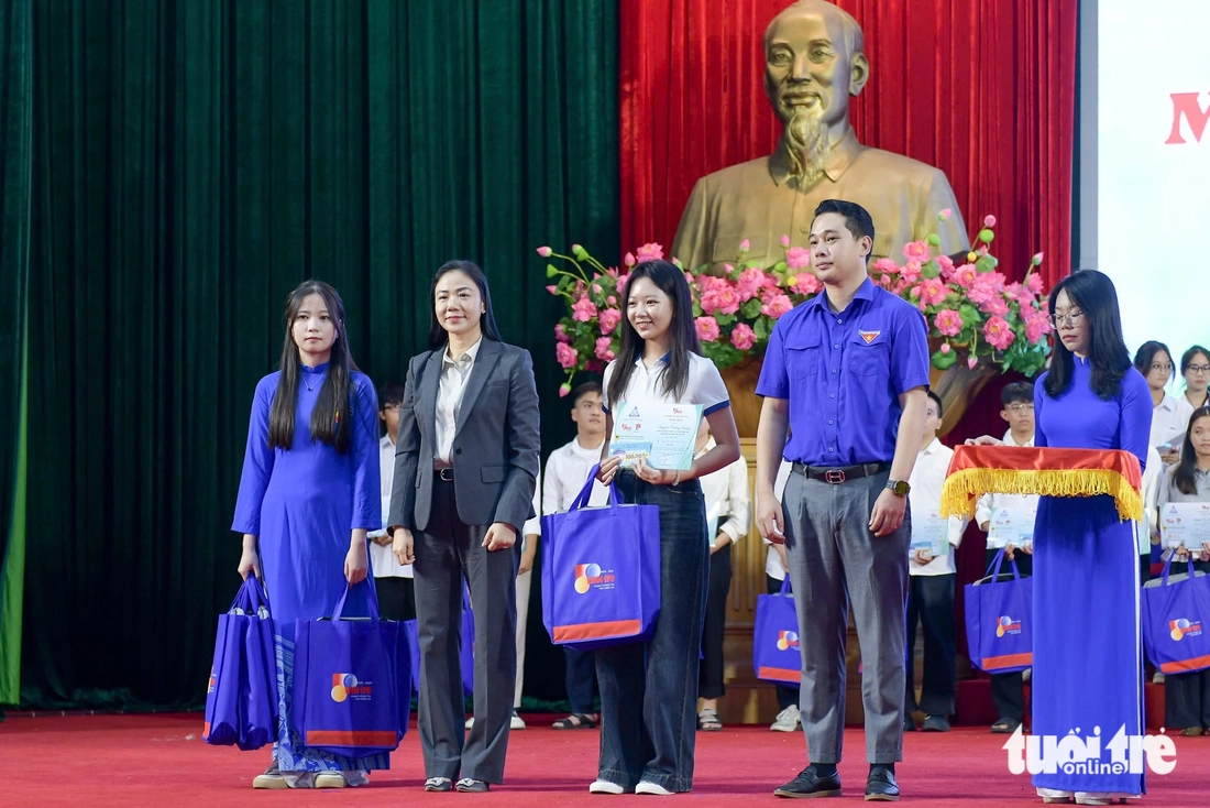 Tiếp sức đến trường - Ảnh 23.
