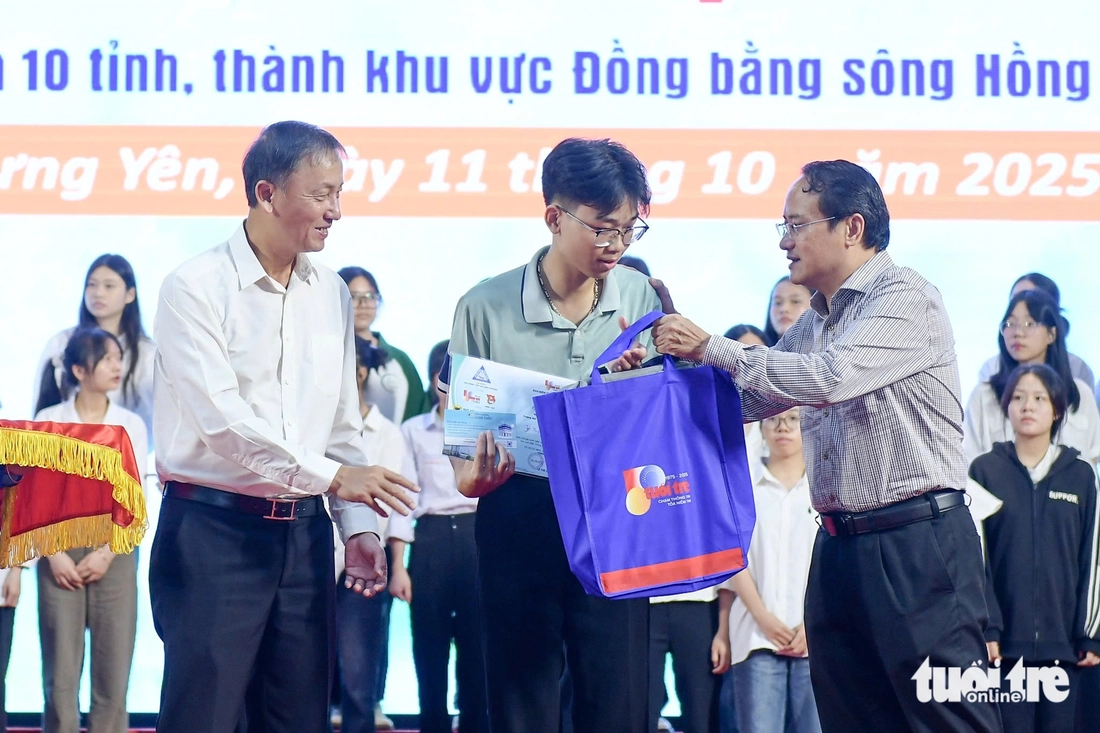 Tiếp sức đến trường - Ảnh 17.