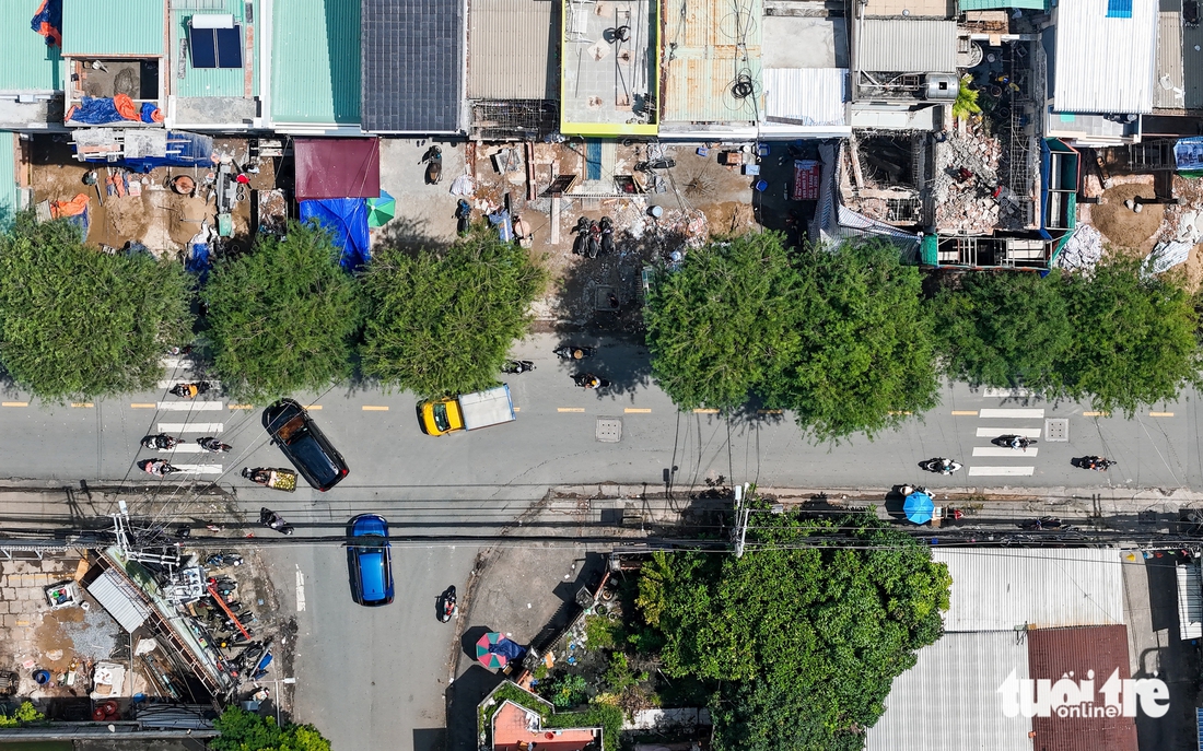 Người dân tháo nhà, giao đất làm cầu đường Nguyễn Khoái giảm áp lực khu Nam qua cầu Kênh Tẻ- Ảnh 6. đường Nguyễn Khoái - Ảnh 5.