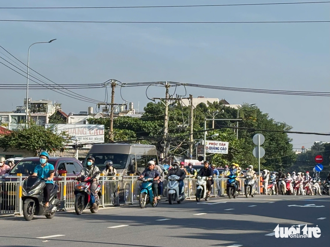 ngược chiều - Ảnh 20.