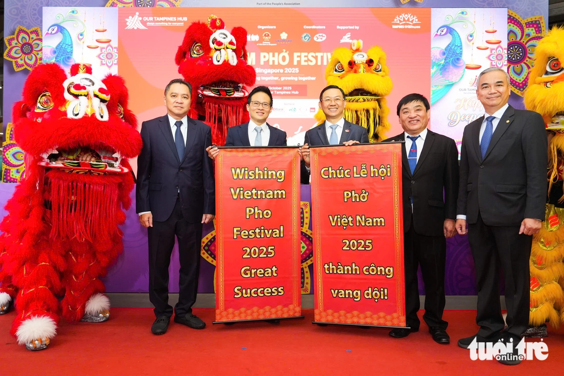 Sáng nay khai mạc Vietnam Phở Festival, lễ hội phở Việt Nam đầu tiên ở Singapore - Ảnh 1. Vietnam Phở Festival - Ảnh 1.