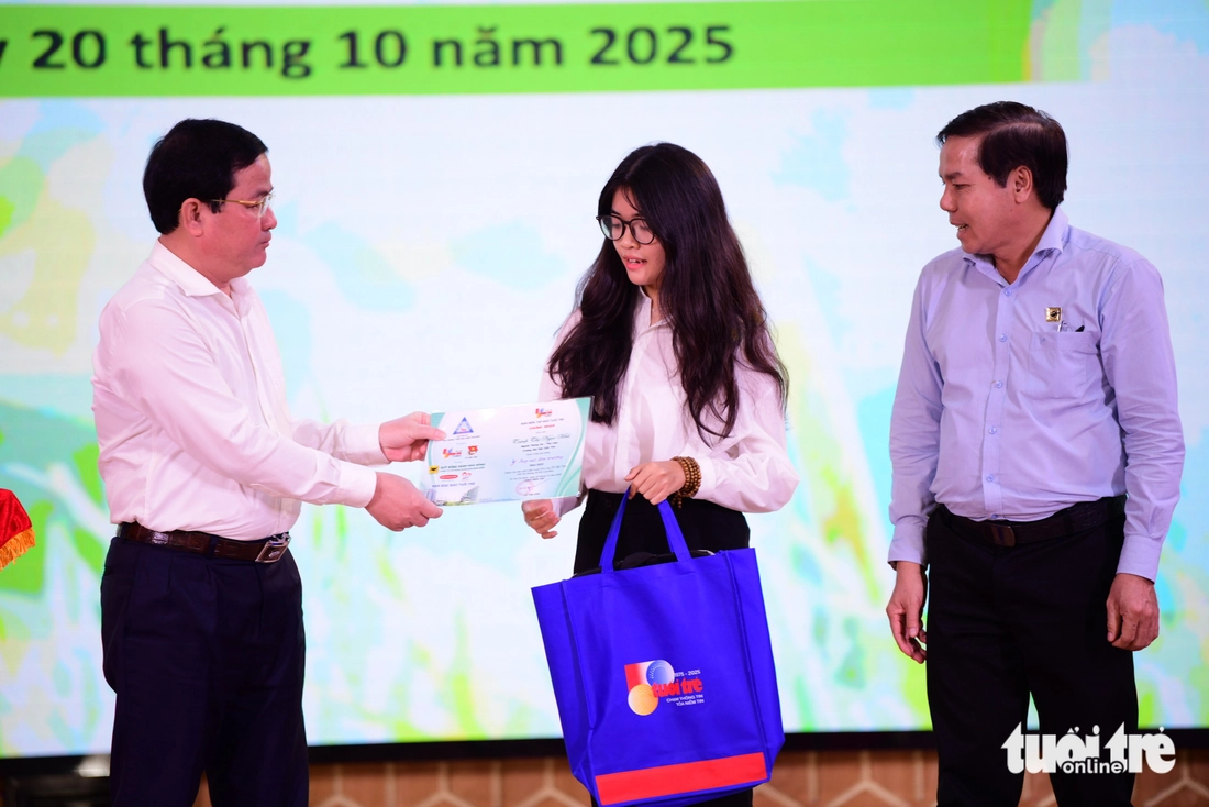 TIẾP SỨC ĐẾN TRƯỜNG - Ảnh 20.