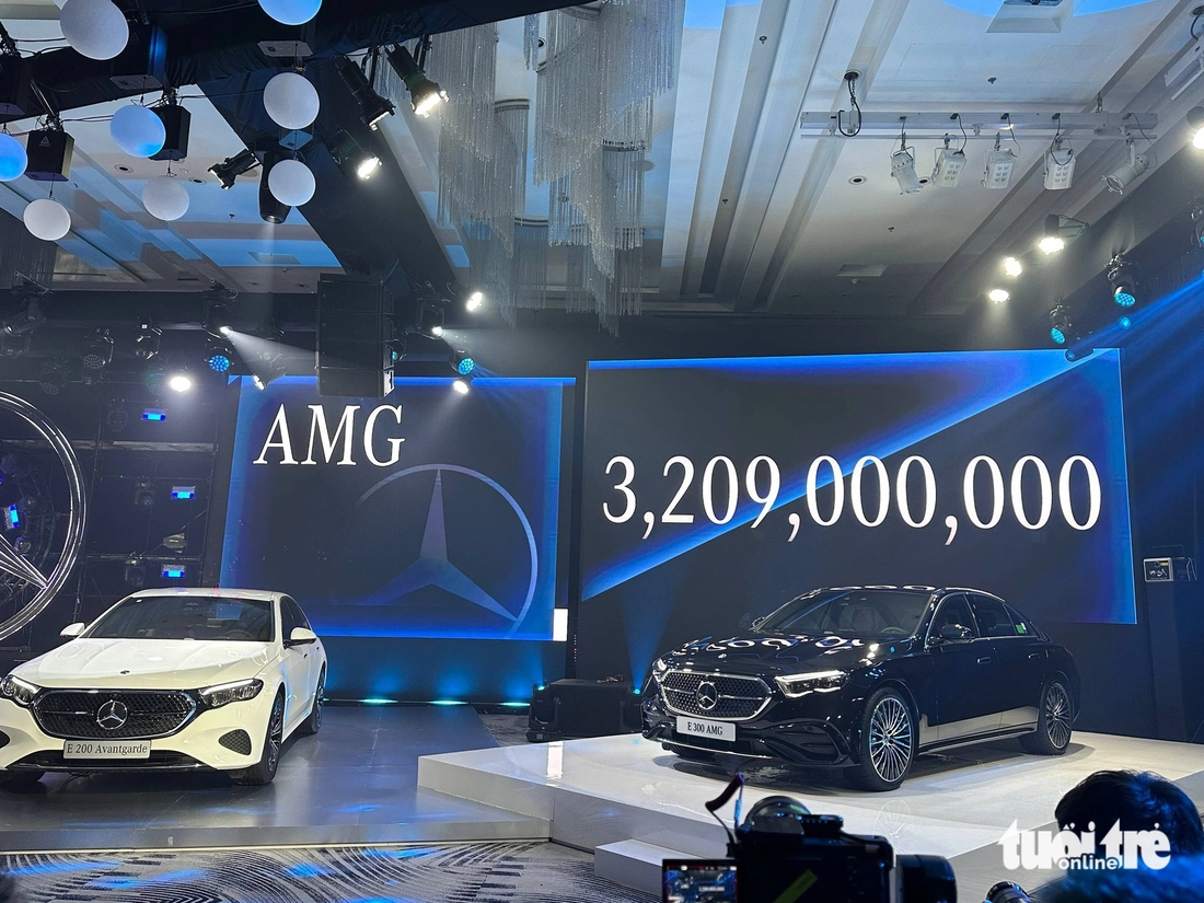 Mercedes-Benz E-Class thêm màn hình ghế phụ gây tranh cãi: Chuyên gia lo, chủ xe khen  - Ảnh 38.