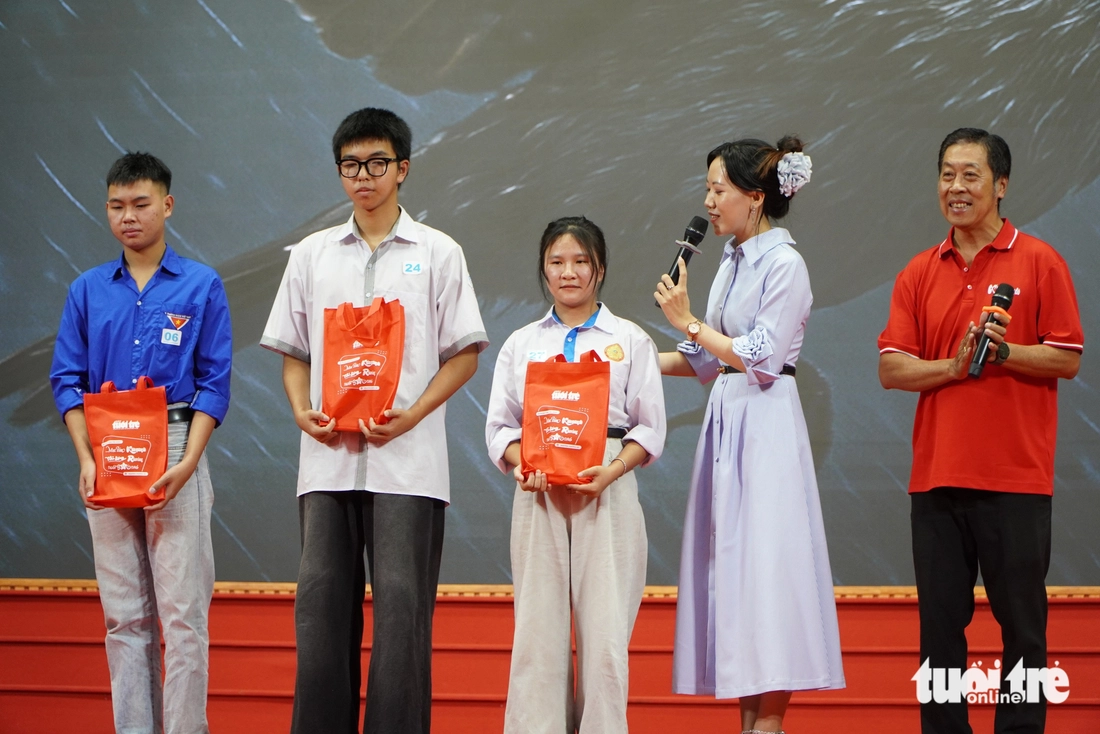 Ngăn dòng bỏ học - Ảnh 1.