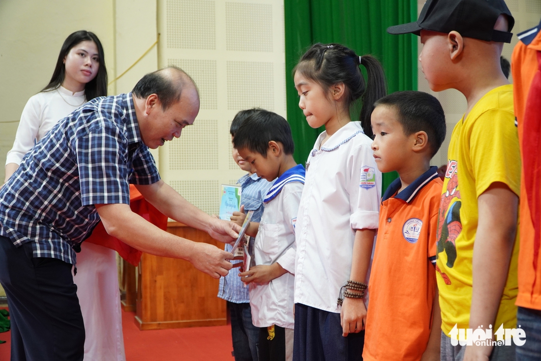 Ngăn dòng bỏ học - Ảnh 8.