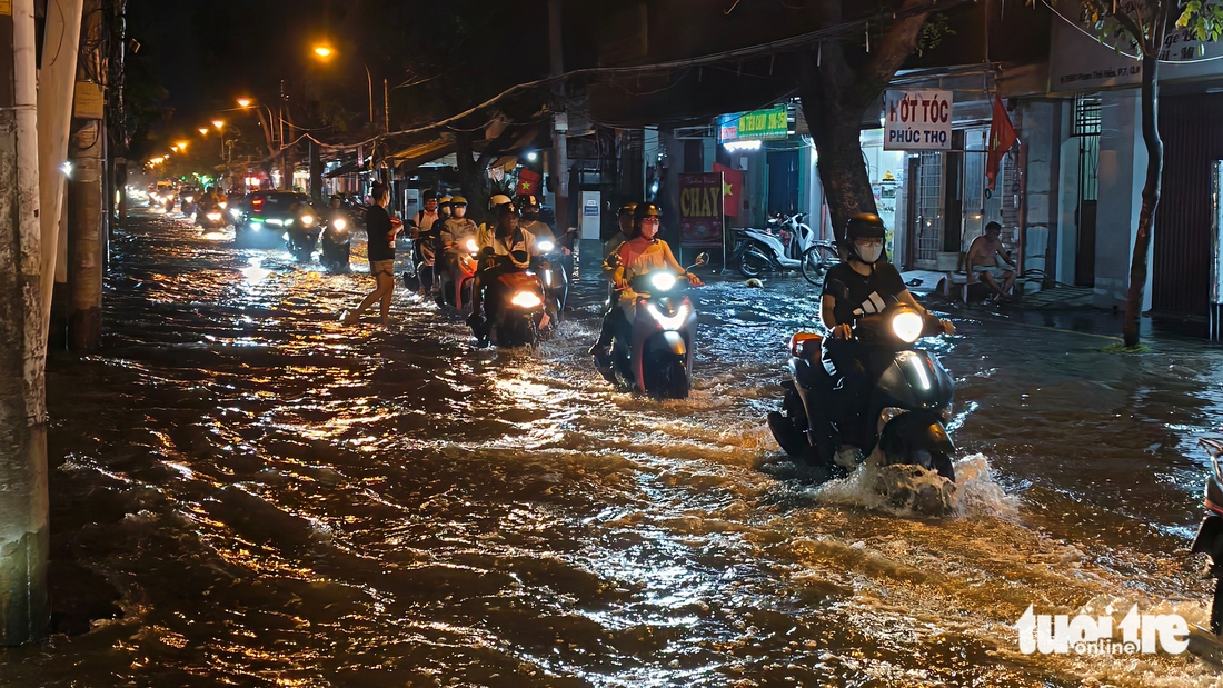 triều cường - Ảnh 3.