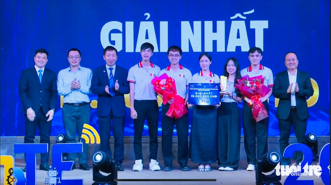 Sinh viên khởi nghiệp dùng AI để… bán trà, dạy lịch sử, ngăn lừa đảo online - Ảnh 3.