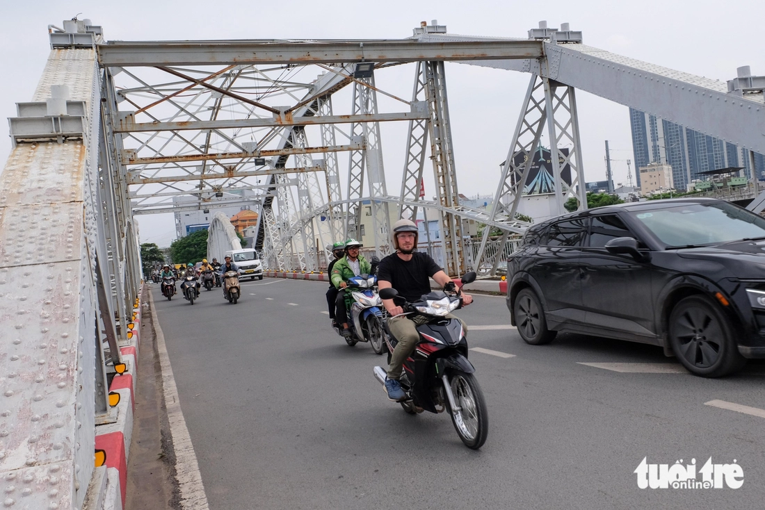 đường Nguyễn Tất Thành - Ảnh 8.