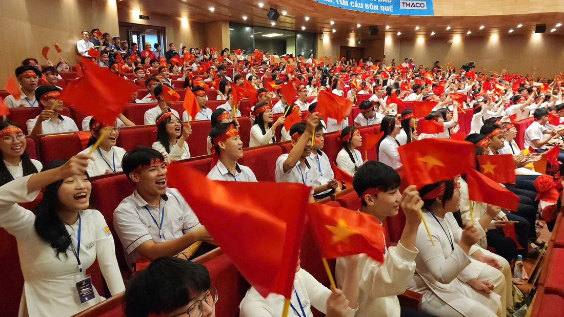 Chung kết Đường lên đỉnh Olympia: Thanh Tùng 'bỏ túi' 210 điểm sau 3 vòng thi - Ảnh 18. Đường lên đỉnh Olympia - Ảnh 17.