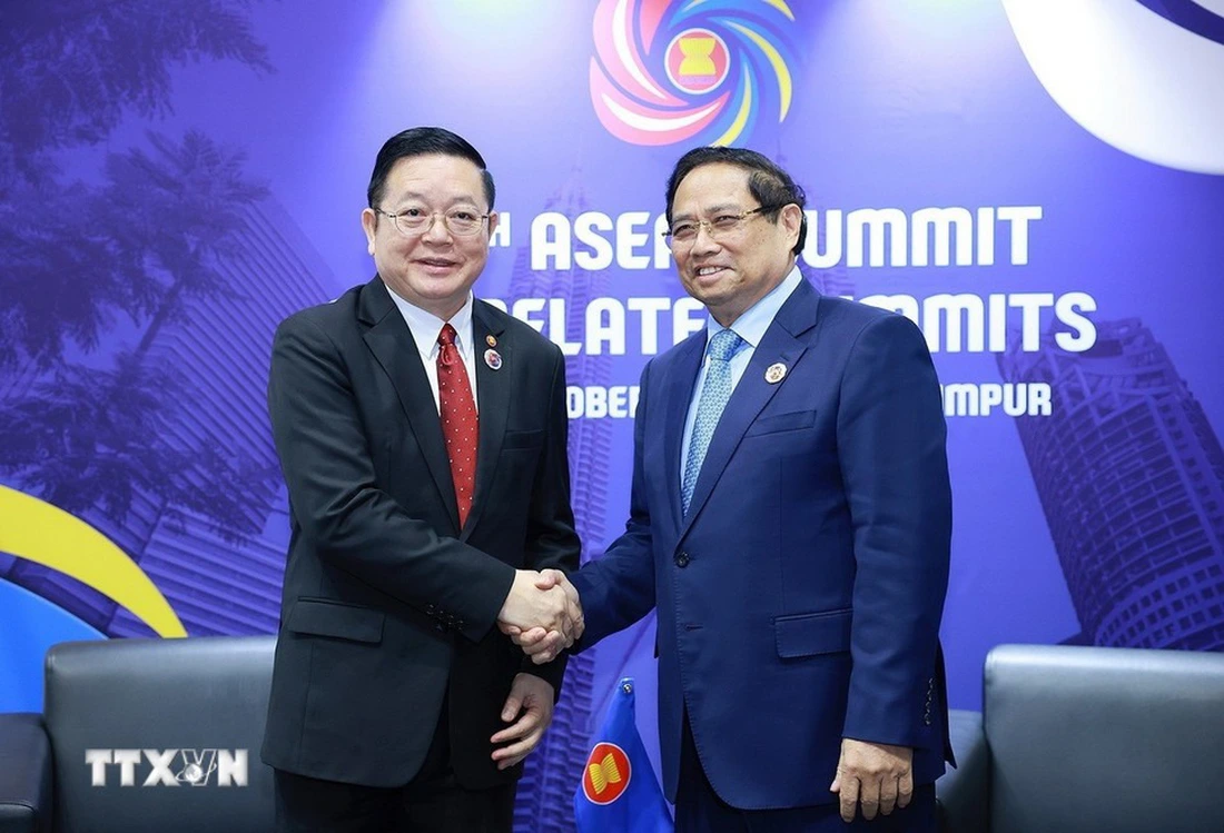 Thủ tướng Chính phủ tiếp xúc song phương bên lề Hội nghị Cấp cao ASEAN 47 - Ảnh 5. Thủ tướng Chính phủ tiếp xúc song phương trong khuôn khổ Hội nghị Cấp cao ASEAN 47 và các Hội nghị l - Ảnh 3.