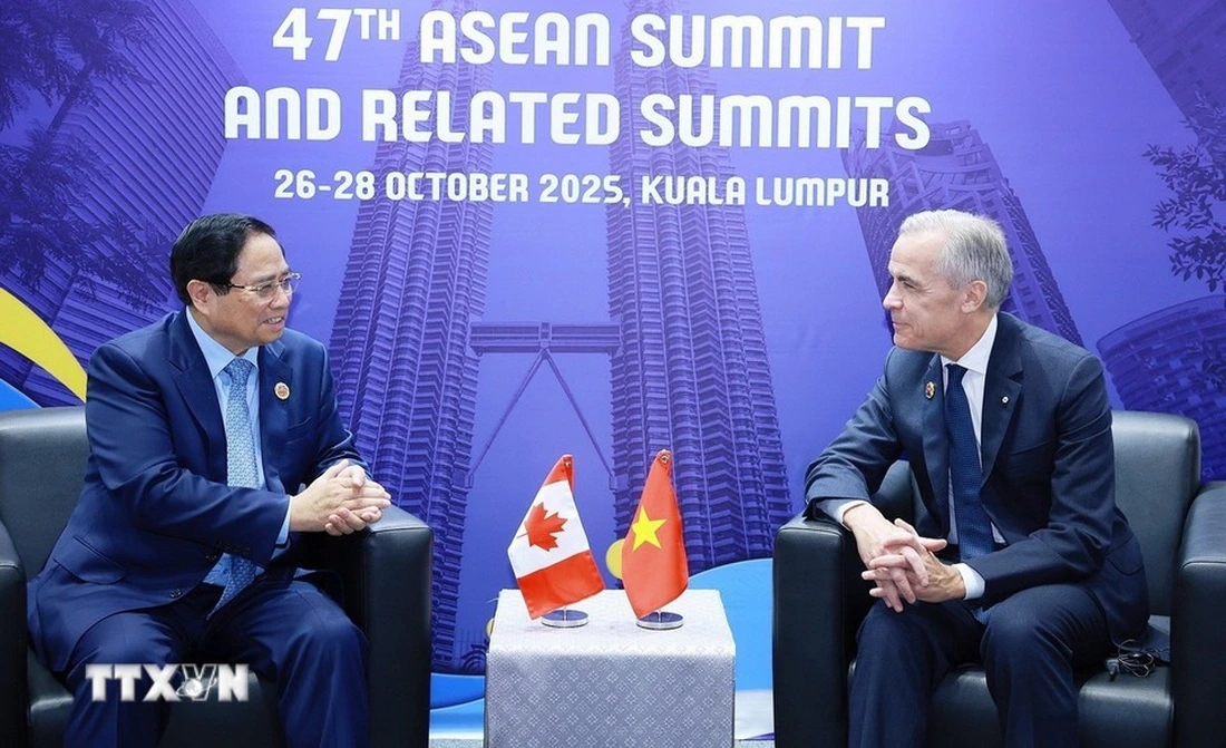 Thủ tướng Chính phủ tiếp xúc song phương bên lề Hội nghị Cấp cao ASEAN 47 - Ảnh 3. ASEAN - Ảnh 2.