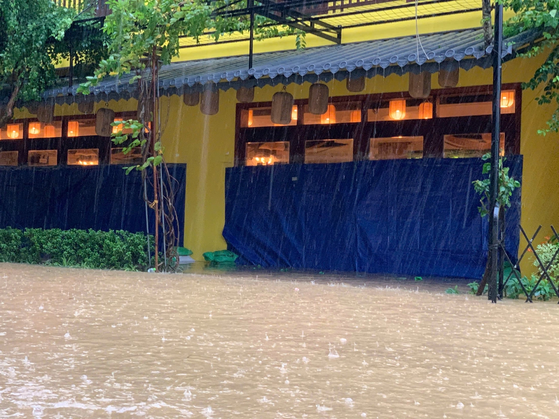 Sáng 28-10: Mưa lớn trở lại, đóng đường Hồ Chí Minh nhánh Tây - Ảnh 30.