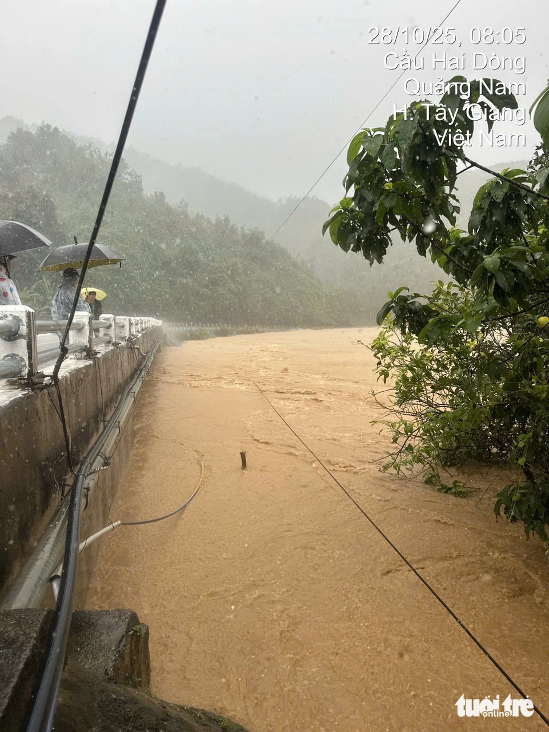 Sáng 28-10: Mưa lớn trở lại, đóng đường Hồ Chí Minh nhánh Tây - Ảnh 3.