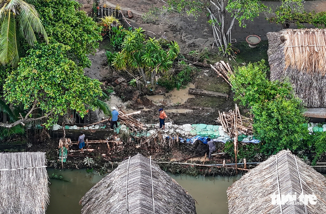Triều cường cao, kè lởm chởm, dân Bình Quới vừa hết ngập lại lo đợt triều mới- Ảnh 8. Triều cường cao, kè lởm chởm, dân Bình Quới vừa hết ngập lại lo đợt triều mới- Ảnh 8.