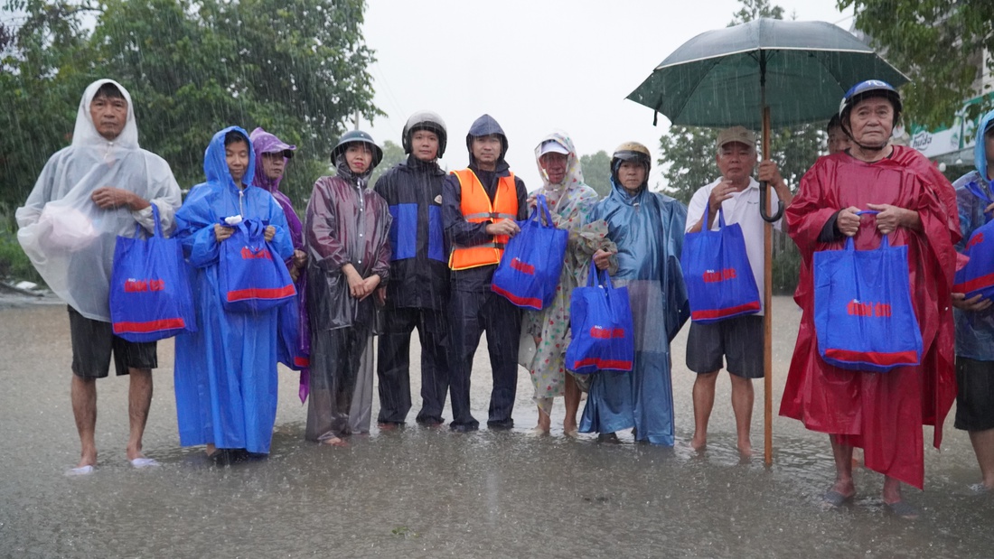 NƯỚC LŨ - Ảnh 1.