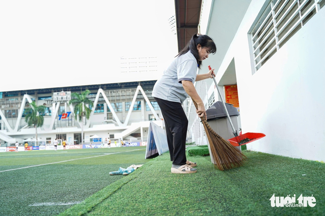 Giải bóng đá công nhân, viên chức Việt Nam 2025: Gấp rút chuẩn bị ngày khai mạc - Ảnh 4.