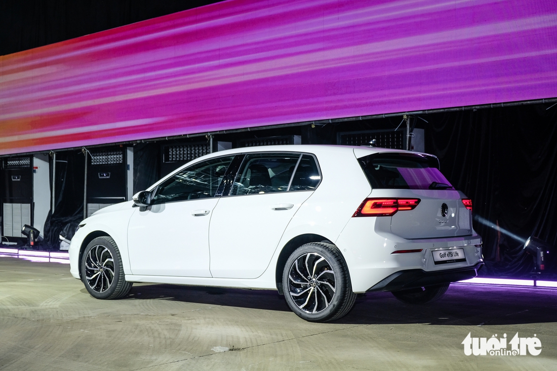 Volkswagen Golf - Ảnh 22.